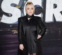 娘の親権を手放したヘイデン・パネッティーア