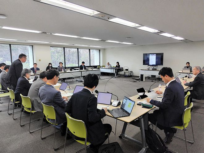 Panel discusses revisions to rules for hiring foreign nationals