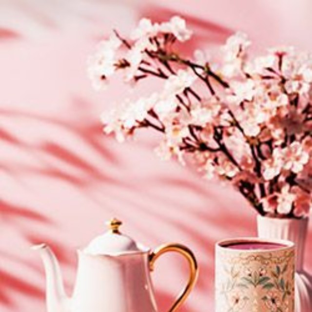 今の季節のおすすめは期間限定「桜」のお茶（ルピシアHPより）