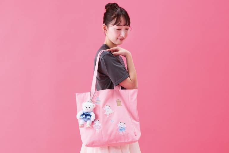 購入制限あり】ファミリア×チャコット初コラボ！「眠れる森の美女