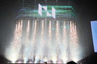 　幕が開けてど派手に登場するＩＮＩ©ＬＡＰＯＮＥ　Ｅｎｔｅｒｔａｉｎｍｅｎｔ