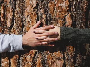 「内助の功」を死語にしたい 妻も夫も一緒に頑張ることが普通の社会へ