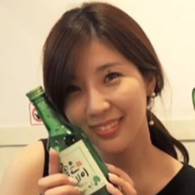 美容部員時代のAtsuhoさん／Atsuhoさん提供