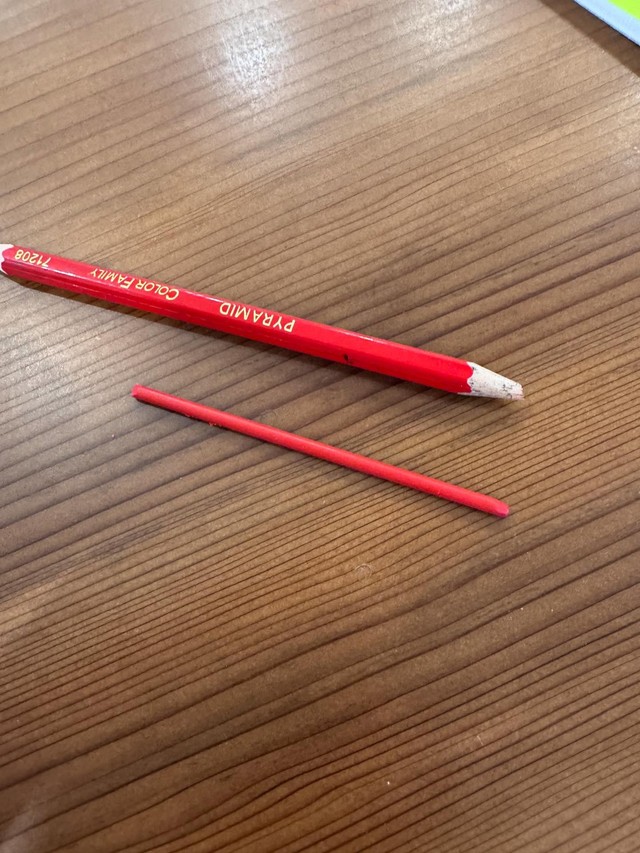 まだ芯の長さが充分に残っているにもかかわらず、書けなくなってしまいました／キッチンハウスおひさまさん（@kitchen.ohisama）提供
