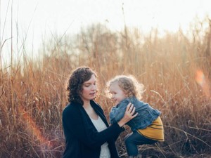 「母のような大人」にならなくてもいい。そう気付いて大人に近づいた