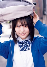 週刊少年チャンピオン20号で、表紙&巻頭グラビアを飾った乃木坂46の増田三莉音さんⒸ秋田書店Ⓒ乃木坂46LLCⒸ小池伸一郎