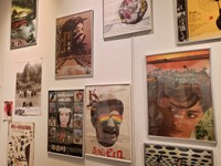 会場の映画ポスター　山本遺太郎回顧展「イタさんがいた」