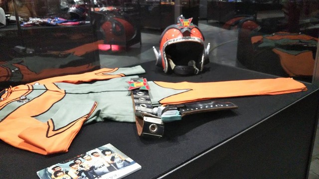 「ウルトラマンA」のTAC隊員服や装備品。もちろん撮影でも使用されたホンモノ