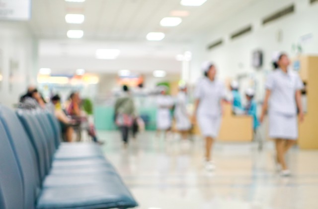 「緊急性が高い順番」で診察することになります※画像はイメージです（byjeng/stock.adobe.com）