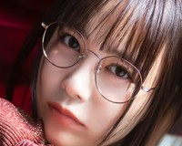 東雲うみ『グラビアンエイジ VOL.3』ムックの表紙カット