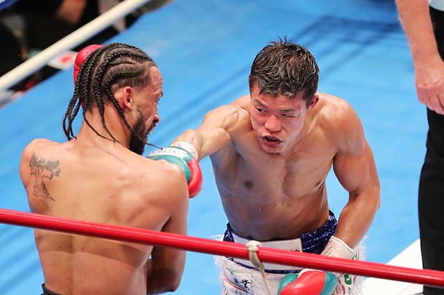 写真】亀田和毅の戦い、兄弟、そして妻：朝日新聞GLOBE＋