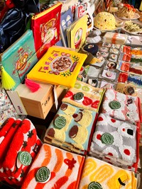 すみっこにさりげなく…（おすし雑貨研究所、松提供）
