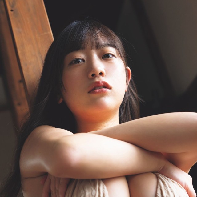 「週プレ」に登場した佐野なぎさ©LUCKMAN／集英社