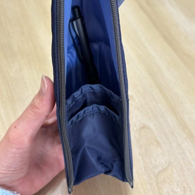 息子さんが次に選んだのはペンスタンドにもなる筆箱（chocoさんThreadsより）