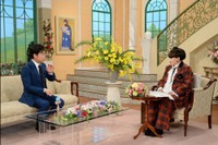 「徹子の部屋」に出演する三山ひろし（左）と黒柳徹子＝テレビ朝日提供