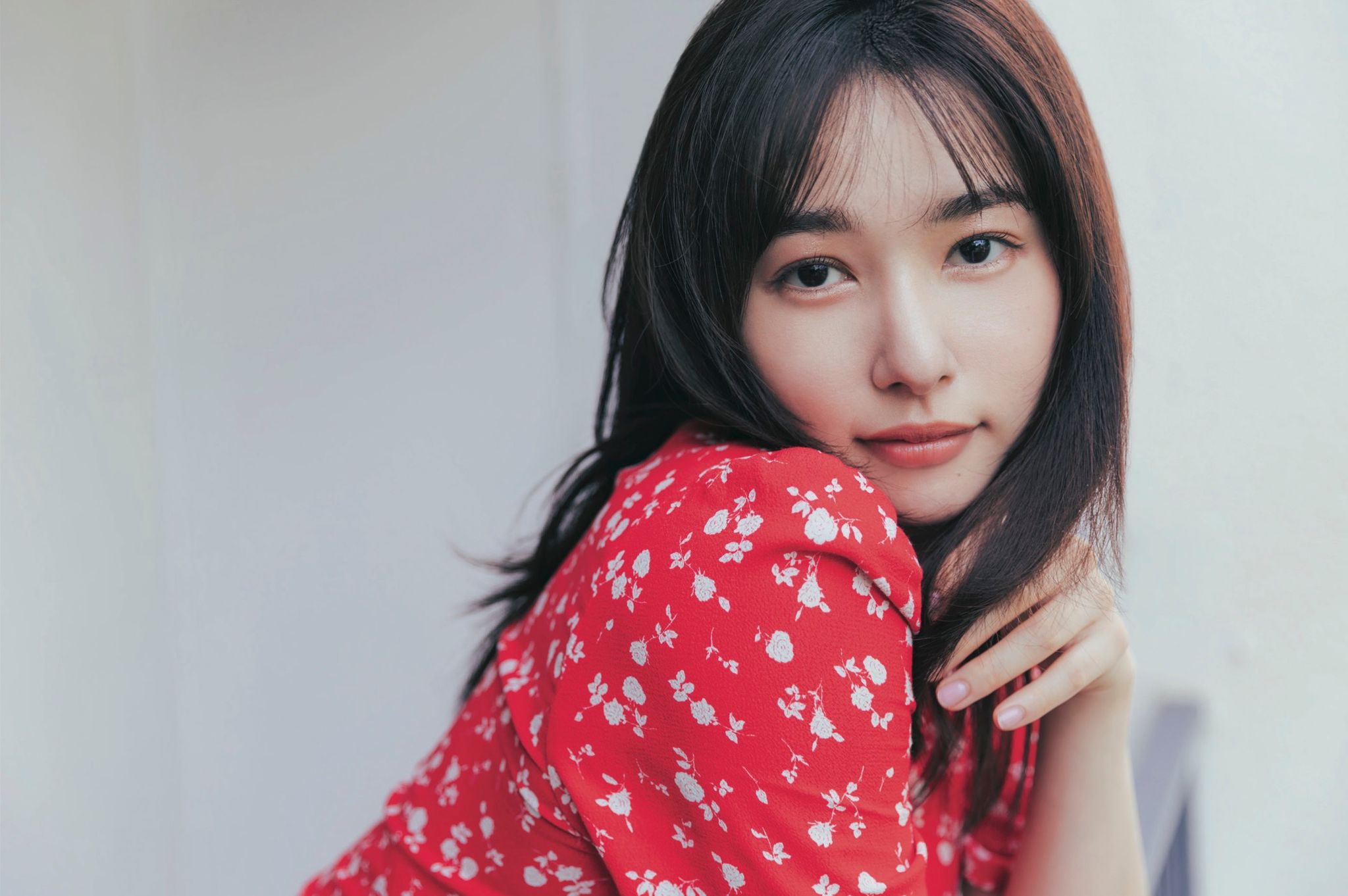表紙は絶世の美女 中面はインドア大好きの干物女子？ 桜井日奈子が2027
