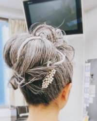 近藤サトさんのインスタグラム（@sato_greyhair）より