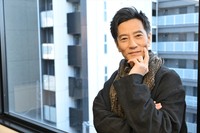 俳優・津田寛治を演じた津田寛治（撮影：石井隼人）