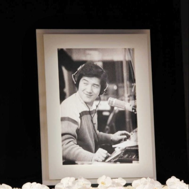 1982年に撮影された大瀧詠一さんの遺影＝東京・ＳＭＥ乃木坂ビル（2014年撮影）