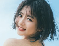 すみぽん（高倉菫）さんの写真集「すみぽん1st写真集『offcourt』」（撮影：東京祐）