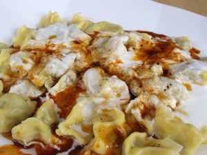 イスラエルで見つけた日本の食堂の味　世界に広がった餃子の奥深さ