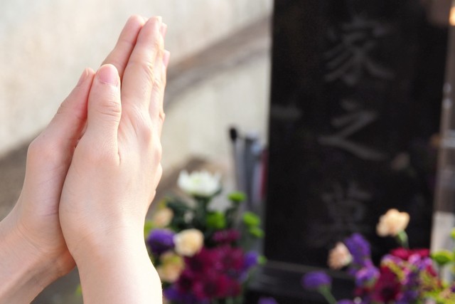 実際に墓じまいの補助金を利用した人はわずか2％　※画像はイメージです（sabot26/stock.adobe.com）