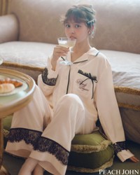加藤ナナさんが起用された「PEACH JOHN」の新作コレクション「60‘s VINTAGE COLLECTION」のビジュアル