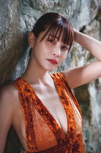 岸明日香 写真集「Trajectory」（ワニブックス）イメージカット＝撮影：榊原裕一
