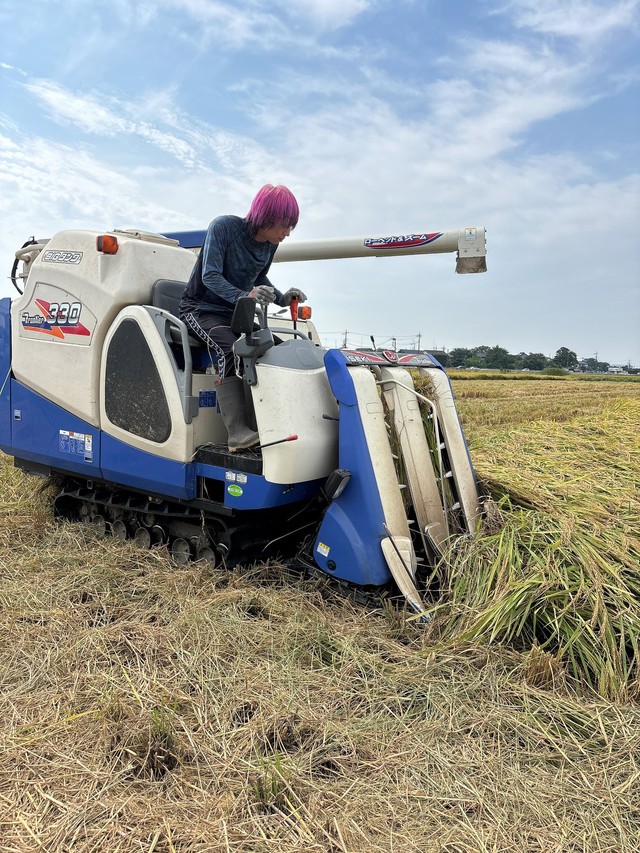農家としての魅影【曇りのち、】さんの姿（提供：魅影【曇りのち、】さん）