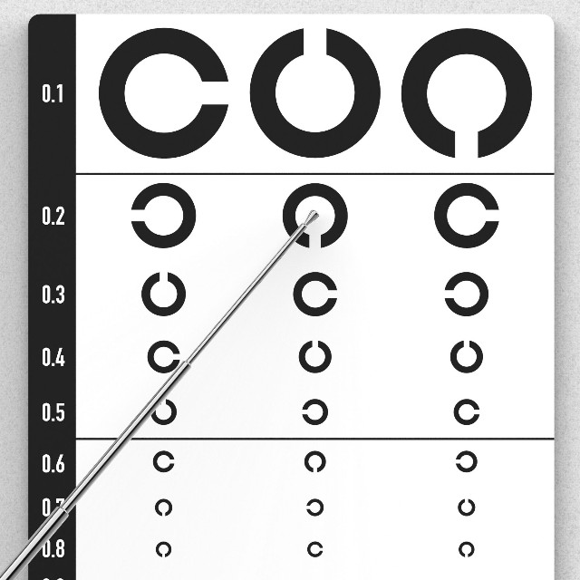 視力検査でおなじみの「ランドルト環（視力検査のCマーク）」※この画像はイメージです（nao5970/stock.adobe.com）
