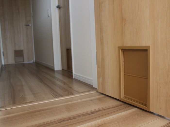 各ドアにはキャットドア