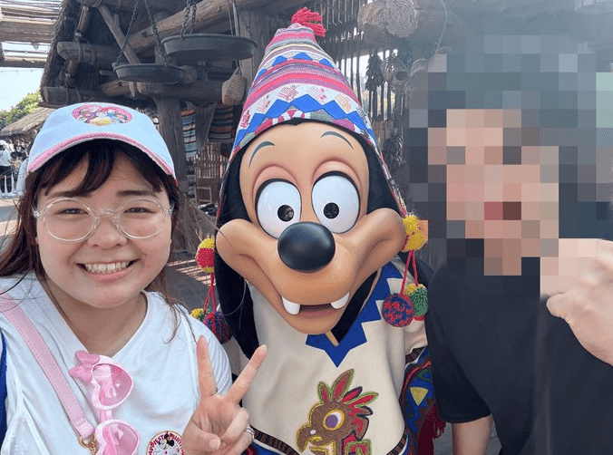 合流後、夫と一緒に仲良く撮影／しもたかちゃんさん（@shimotakachan81）提供