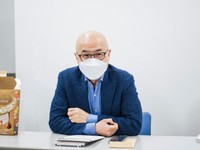 フルーツポンチの村上健志さん