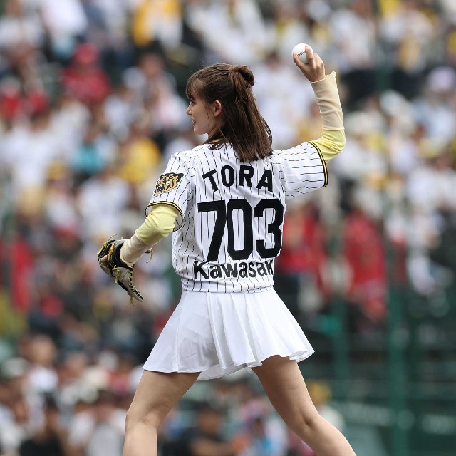 背番号は「703(ナオミ)」