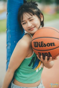 すみぽん（高倉菫）1st写真集（撮影：東京祐）先行イメージカット