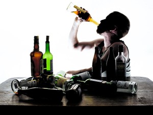 どんどん寿命が短くなるアメリカ人　専門家「この国で何かが起きている」