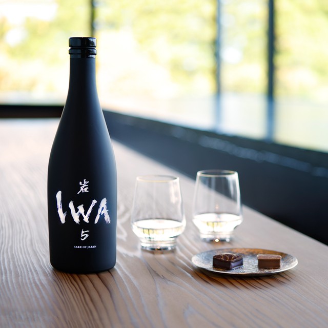 和光の庭崎紀代子社長、富山に「IWA ５」の酒造を訪ねる。<br>羨望の日本酒は、どのように仕込まれているのか！？