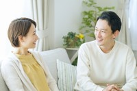 1日にどのくらいパートナーと会話していますか？　※画像はイメージです（polkadot/stock.adobe.com）