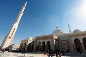 不毛の砂漠に超高層ビルも　エジプトの首都機能移転は「現代のピラミッド」か