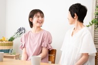 約4人に3人が「親の人生について知らないことが多い」と回答　※画像はイメージです（aijiro/stock.adobe.com）
