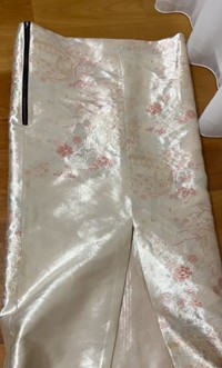 制作途中のスカート／/itohanaさん（@itohana_teshigoto）提供