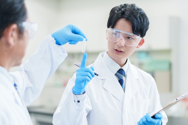 国内で「理系人材は増えるべき」と考える高校生が約7割　※画像はイメージです（taka/stock.adobe.com）