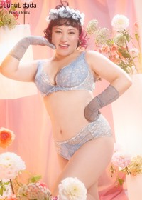 お笑い芸人フォーリンラブ バービー×PEACH JOHN コラボブランド「LuhuL dada」の新作　自由のブラ だって好きなんだもん