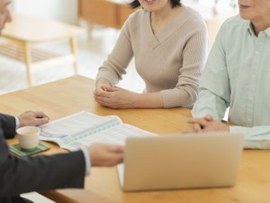 遺言書作成の相談先とよくある相談事例　弁護士会や法テラスの活用方法