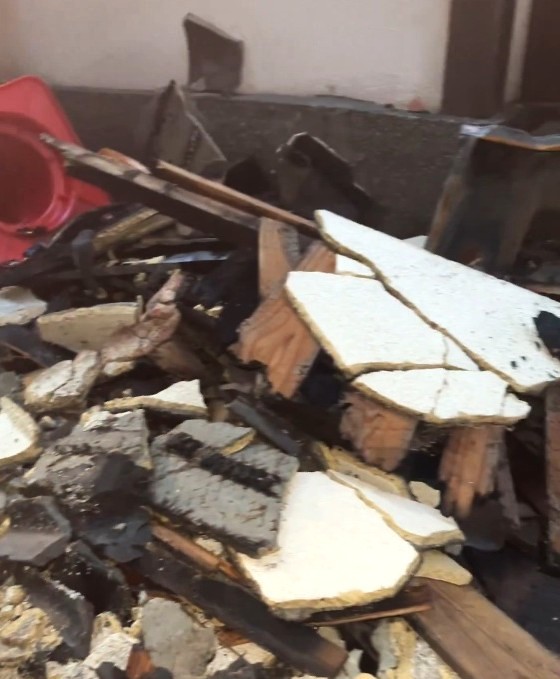 「2階に猫が…助けてください」 火災翌日、悲痛な連絡が届いたという（大阪さくらねこの会さん提供、Xよりキャプチャ撮影）