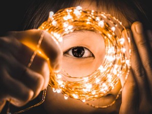 一重、二重とまぶたの上の一本の線でマウントしていた私は可愛くない