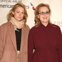 メイミー・ガマ－（左）とメリル・ストリープ