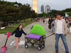 「小確幸」求めるソウル市民で漢江周辺は大繁盛　理由は社会背景にあり？