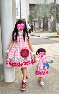 ロリィタファッションを楽しむ母娘／るかちさん（@LArc_X7）提供