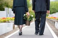 お墓参りでNGなことって？※画像はイメージです（Paylessimages/stock.adobe.com）